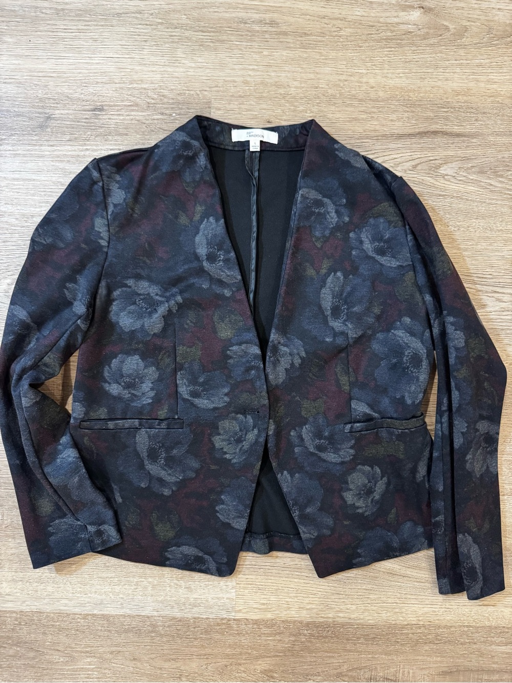 89th + MADISON | Floral Printed Blazer Jacket in Gray and Burgundy | L